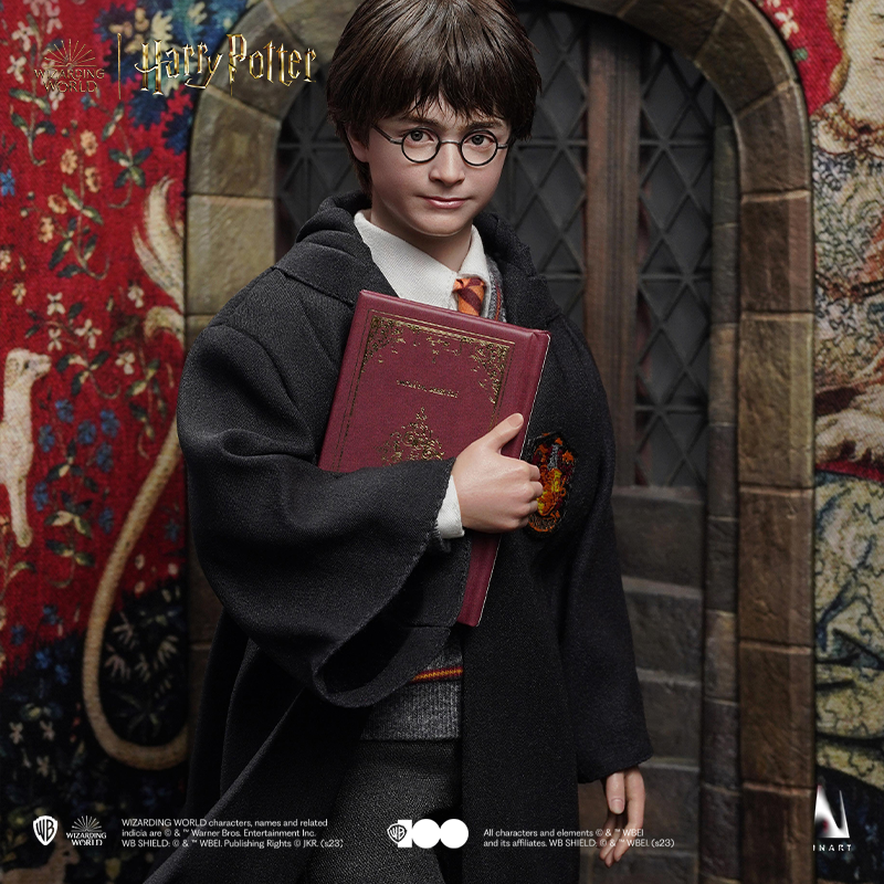 Harry Potter 1-6 scale figure inspired by the iconic wizarding series