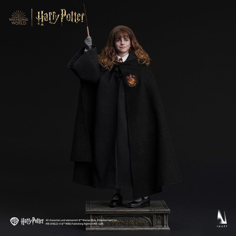 Hermione Granger 1-6 scale figure from the Harry Potter movies