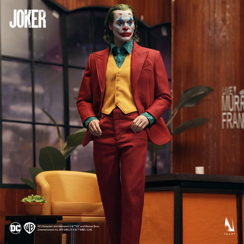 Miniature statue of Joker with expressive detail