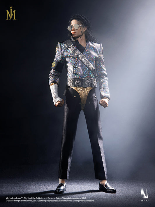 Miniature version of Michael Jackson's famous pose