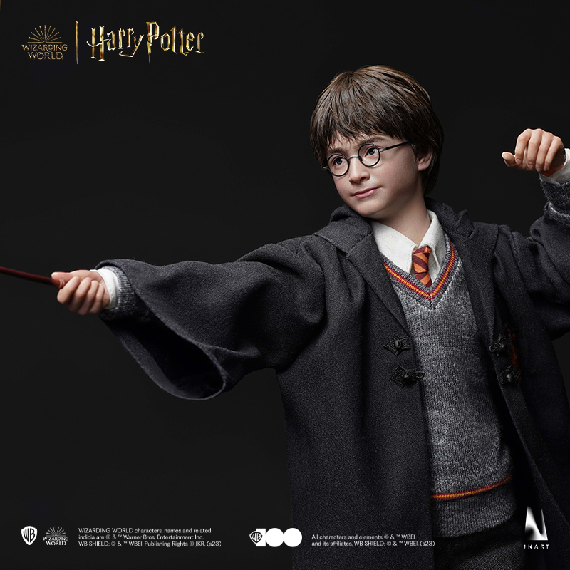 Miniature Harry Potter character from the wizarding world